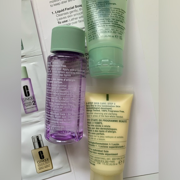 2/$25 *when bundled* Clinique travel / mini set - Picture 4 of 4